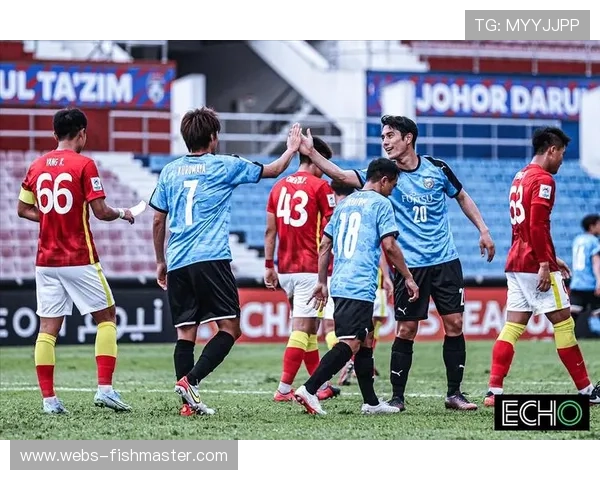 斯特拉斯堡中小球会生存策略：低风险引援与战术弹性应对豪门资源鸿沟