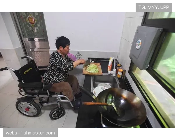 特写：雷恩俱乐部残疾人员工团队负责的球场无障碍改造项目竣工